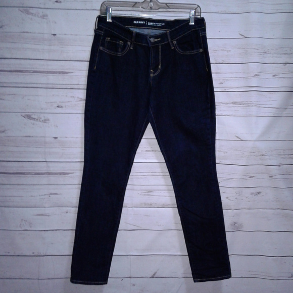 Old Navy Curvy Profile Skinny Jeans - Picture 3 of 8